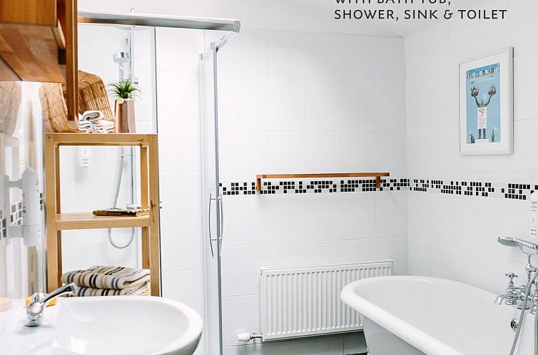 Vakantiehuis Gemütliches Haus für 10 Personen Stadt 15 Min