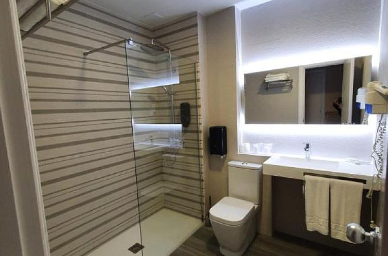 Hotel Azar