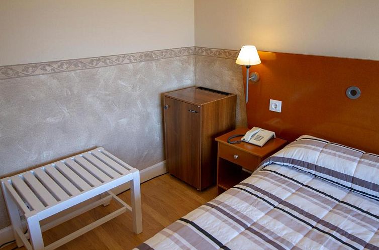 Hotel Azar