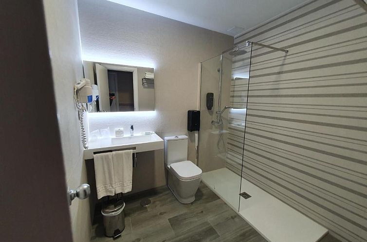 Hotel Azar
