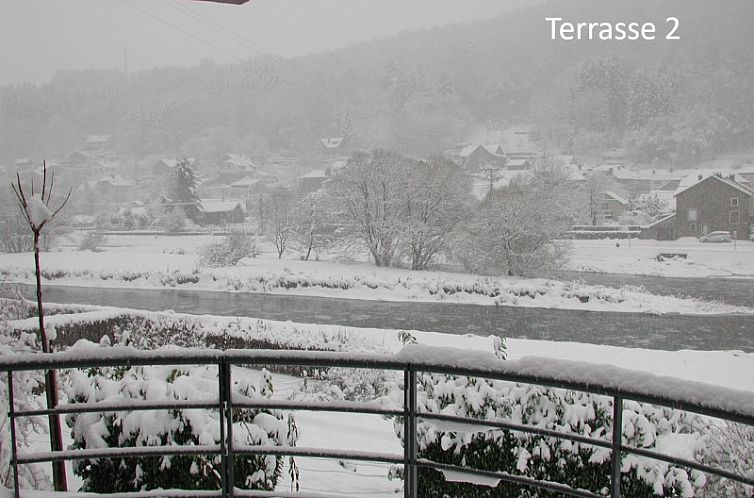 Woning met uitzicht op rivier Semois en Bohan (Ardennen)