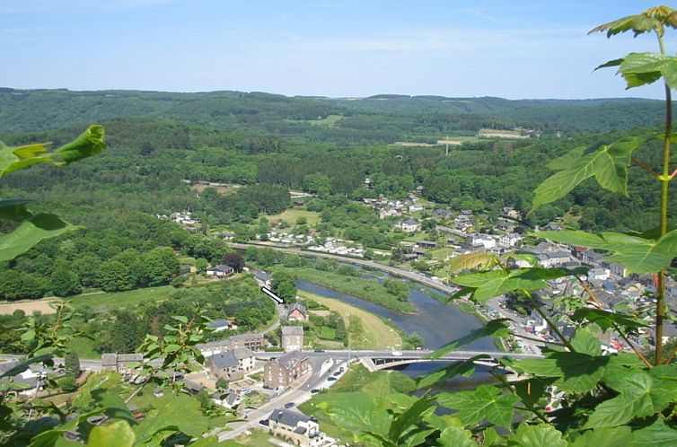Woning met uitzicht op rivier Semois en Bohan (Ardennen)