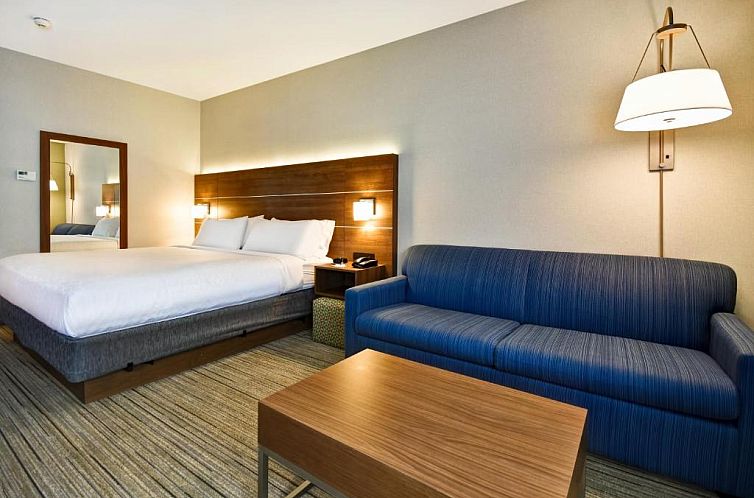 Holiday Inn Express Newport North - Middletown, an IHG Hotel