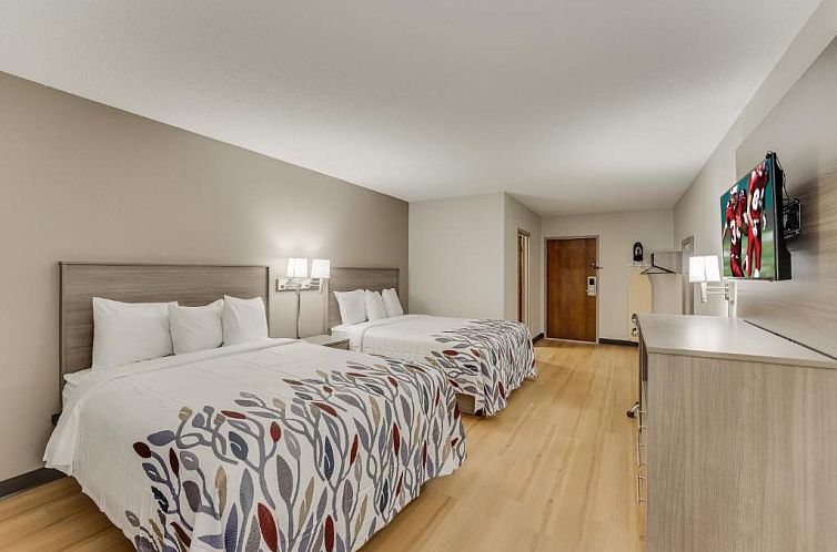 Red Roof Inn & Suites Middletown, RI