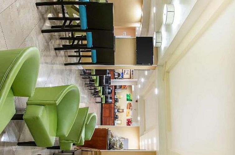 Quality Inn and Suites Newport - Middletown