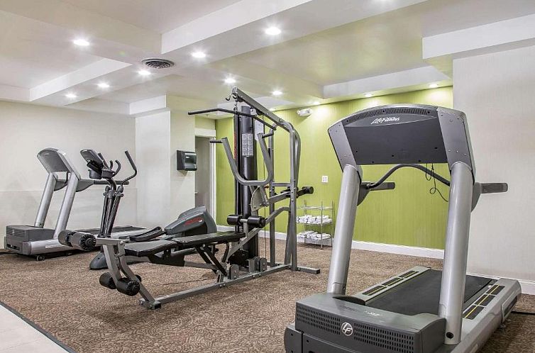 Quality Inn and Suites Newport - Middletown