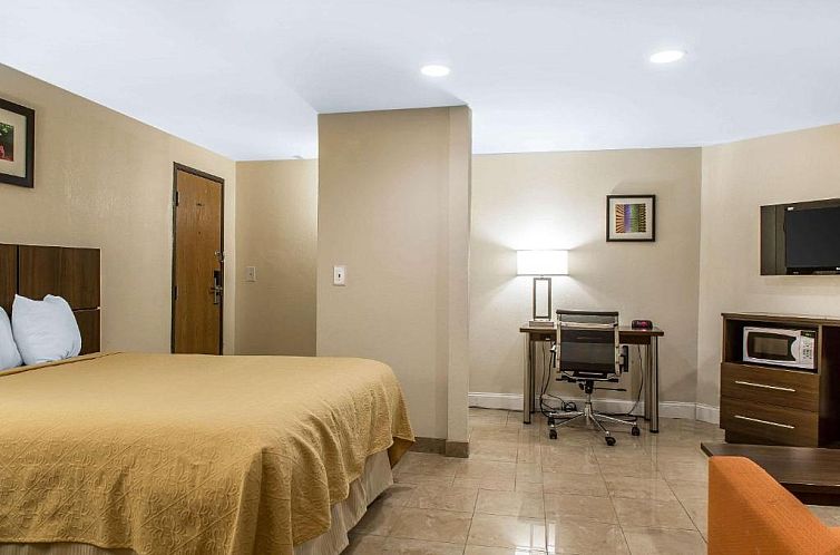 Quality Inn and Suites Newport - Middletown