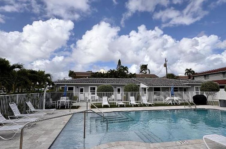 Coral Key Inn