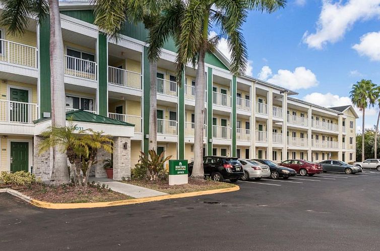 HomeTowne Studios by Red Roof Fort Lauderdale