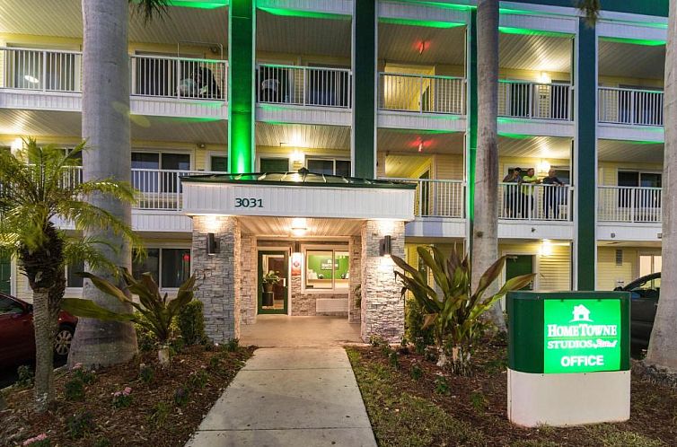 HomeTowne Studios by Red Roof Fort Lauderdale