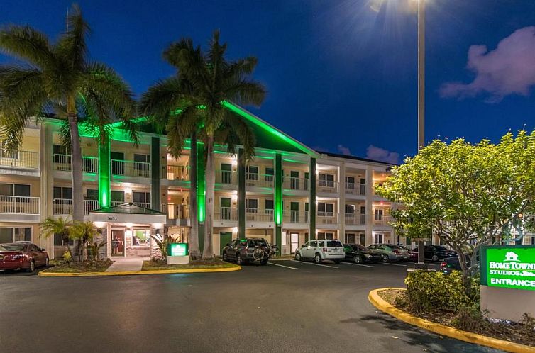 HomeTowne Studios by Red Roof Fort Lauderdale
