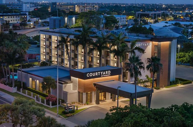 Courtyard by Marriott Fort Lauderdale East / Lauderdale-by-t