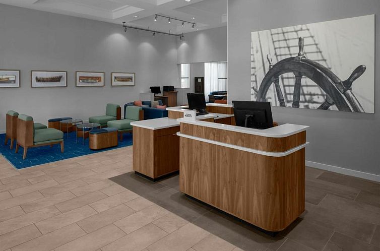 Courtyard by Marriott Fort Lauderdale East / Lauderdale-by-t