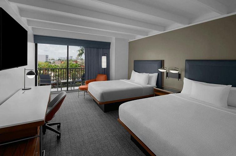 Courtyard by Marriott Fort Lauderdale East / Lauderdale-by-t