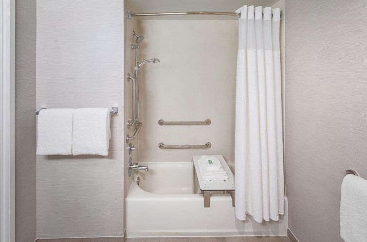 Courtyard by Marriott Fort Lauderdale East / Lauderdale-by-t