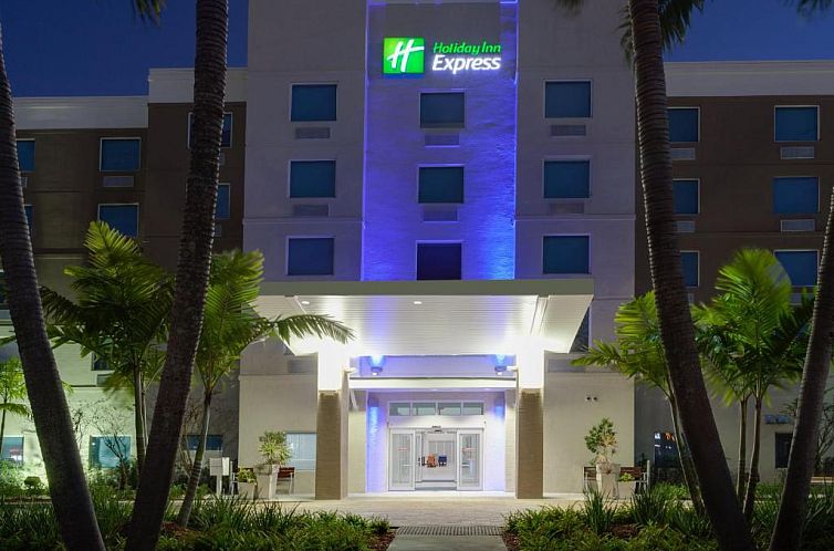 Holiday Inn Express Hotel & Suites Fort Lauderdale Airport/C