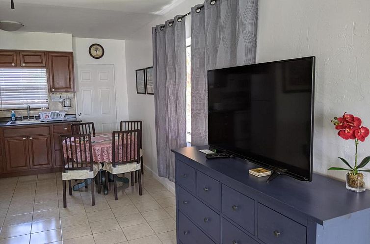 Breakaway Inn Guest House