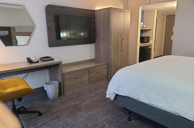 Holiday Inn Express Fort Lauderdale North - Executive Airpor