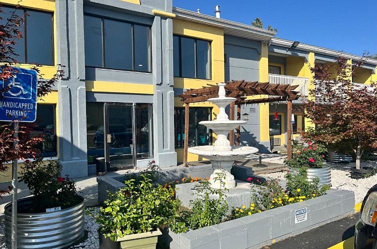 Quality Inn Grand Rapids Near Downtown