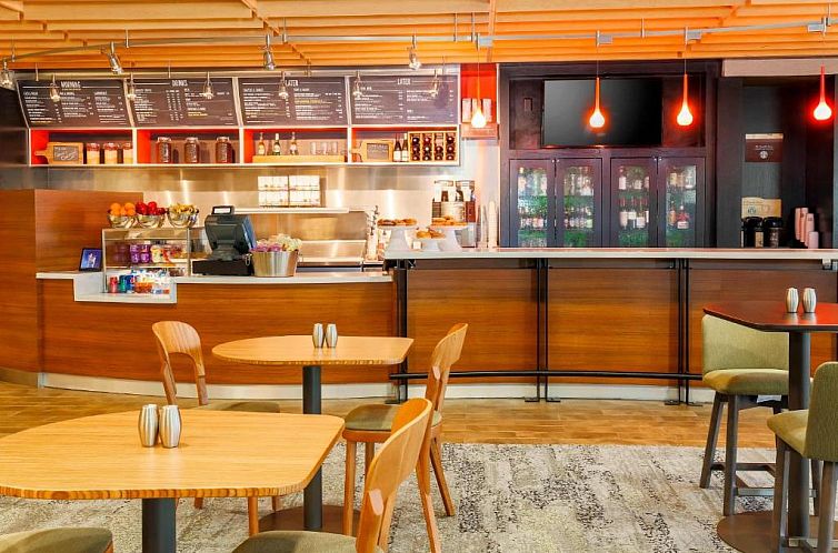 Courtyard by Marriott Dallas Arlington South