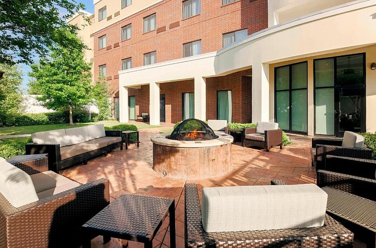 Courtyard by Marriott Dallas Arlington South