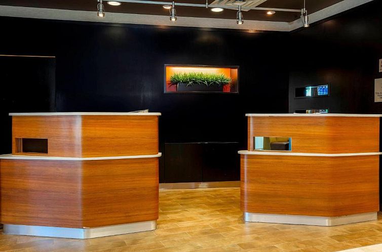 Courtyard by Marriott Dallas Arlington South