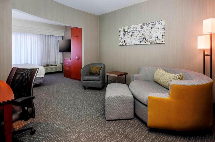 Courtyard by Marriott Dallas Arlington South