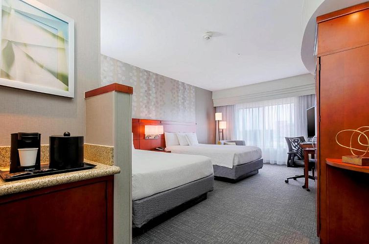 Courtyard by Marriott Dallas Arlington South