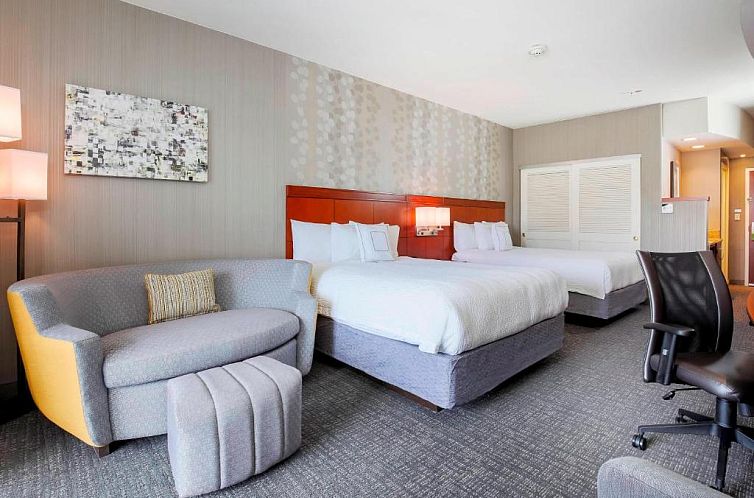 Courtyard by Marriott Dallas Arlington South