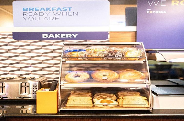 Holiday Inn Express Berkeley, an IHG Hotel