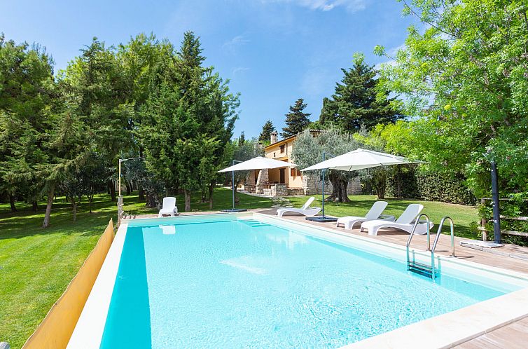 Guest house 08314502 - Holiday property Abruzzo / Molise - Vakantiehuis Il Rifugio + La Loggia (CAD102)