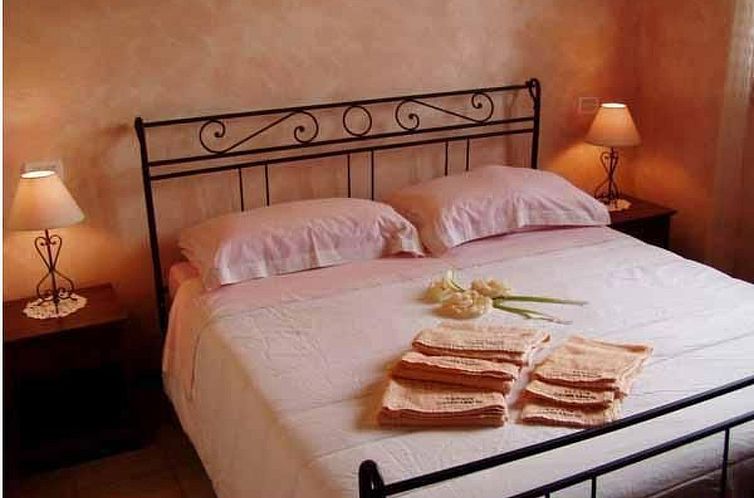 Appartement in Notaresco mit Grill und Garten