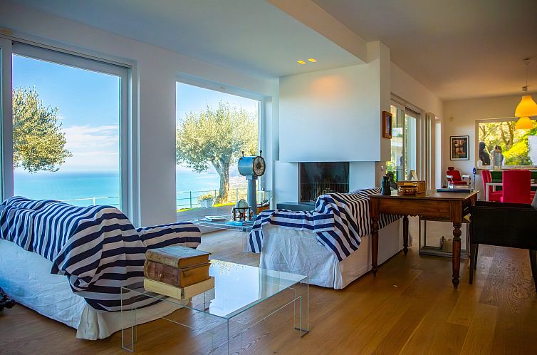 Vrijstaande woning in Capo D'orlando