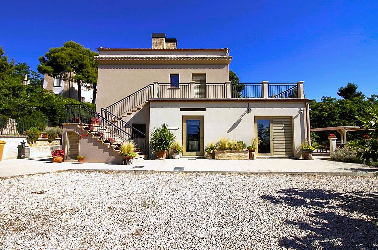 Vrijstaande woning in Atri