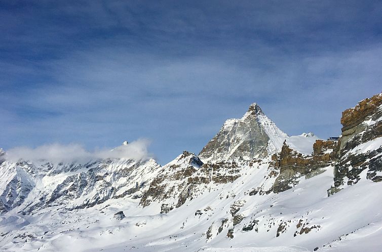 Appartement 'Lo Chalet' der Balkon über dem Matterhorntal