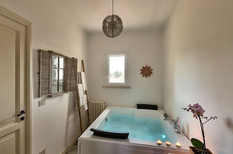 Vakantiehuis Antike Villa mit privatem Pool, Spa und türkis