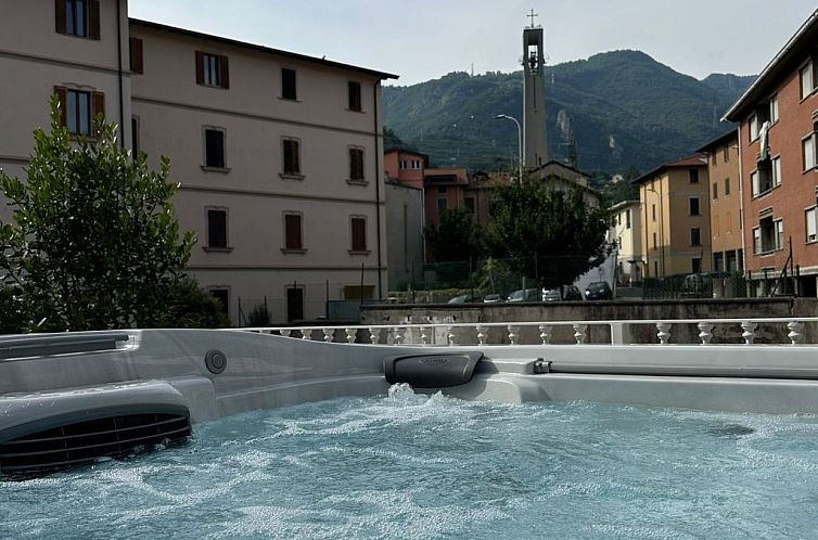 Guest house 0850612 - Apartment Apulia / Puglia - Appartement Wohnung 'App Superior' mit privatem Jacuzzi