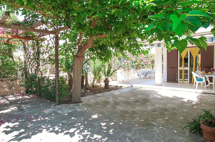 Vakantiehuis Villa 'Irene' mit Garten, Terrasse und Grill