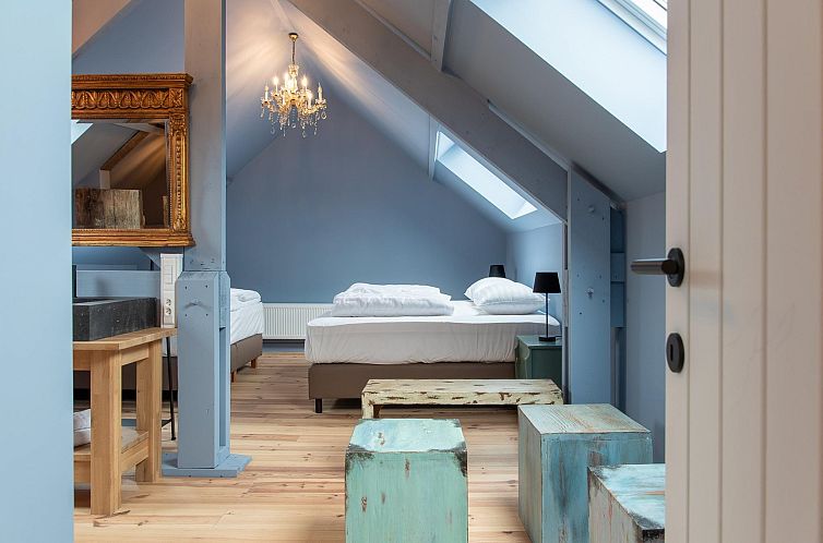 Maison Bleue