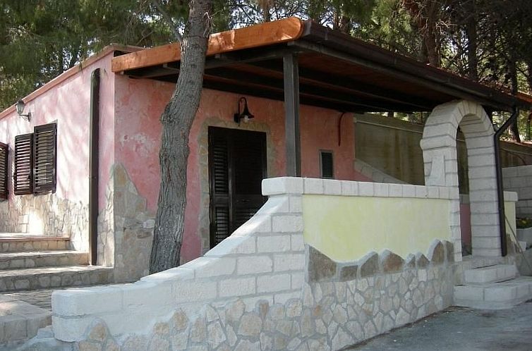 Appartement Orchideen-Ferienwohnung mit überdachter Veranda