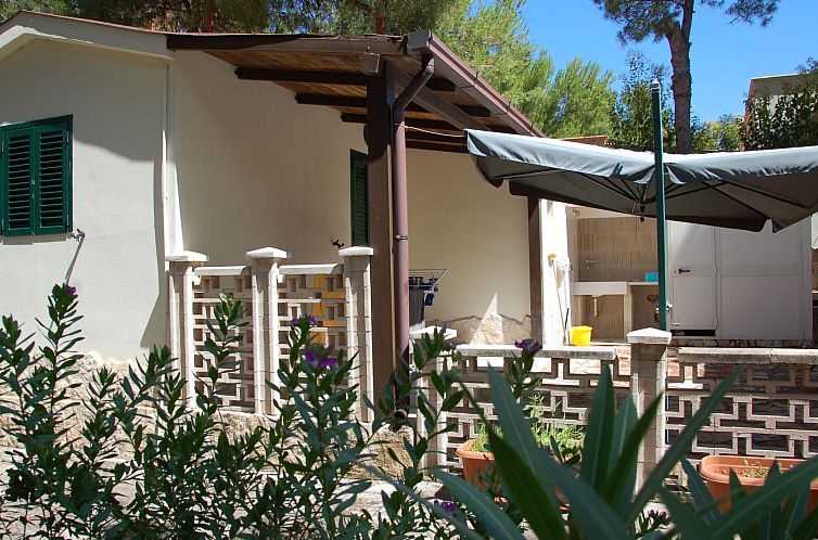 Appartement Orchideen-Ferienwohnung mit überdachter Veranda