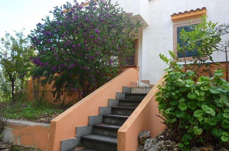 Guest house 0852231 - Apartment Apulia / Puglia - Appartement Wohnung in Vieste mit privatem Garten
