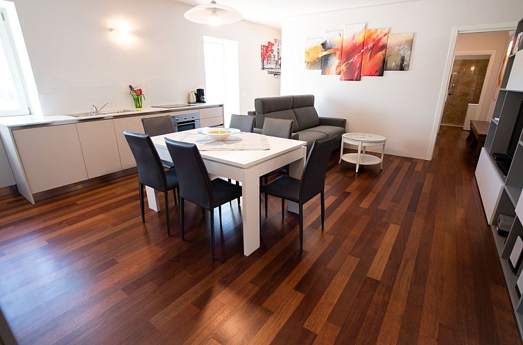 Appartement Anwesen mit Garten, Grill und Terrasse