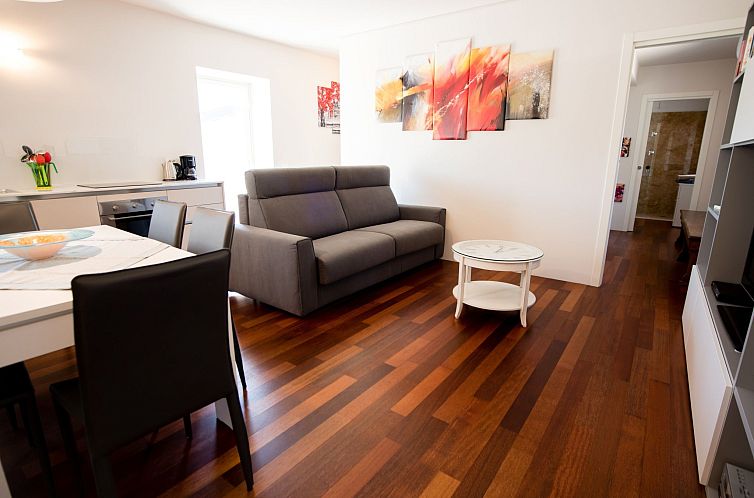 Appartement Anwesen mit Garten, Grill und Terrasse