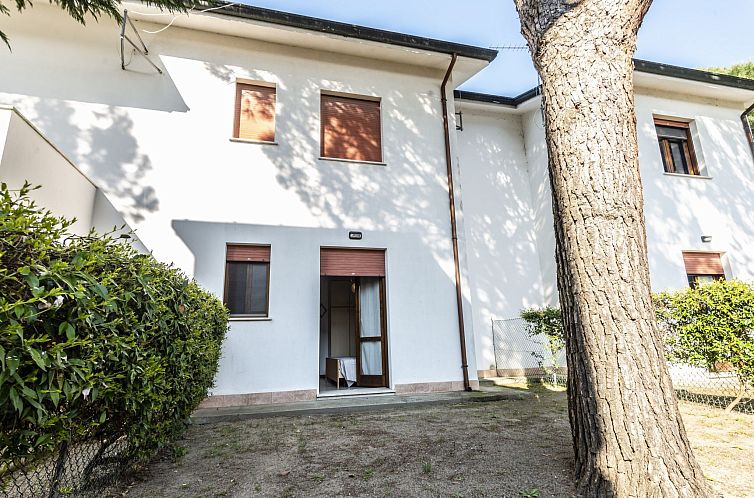 Vakantiehuis Haus in Lido Di Volano mit Terrasse, Garten und