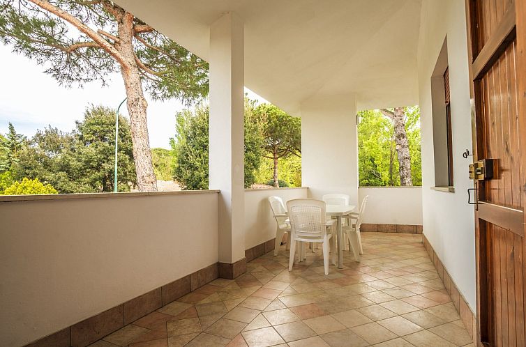 Vakantiehuis Chalet, Terrasse mit Kamin, privater Garten