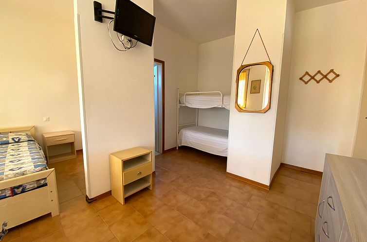 Appartement in Lido Delle Nazioni mit Kleinem Balkon