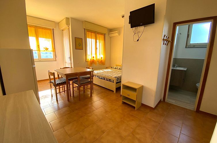 Appartement in Lido Delle Nazioni mit Kleinem Balkon