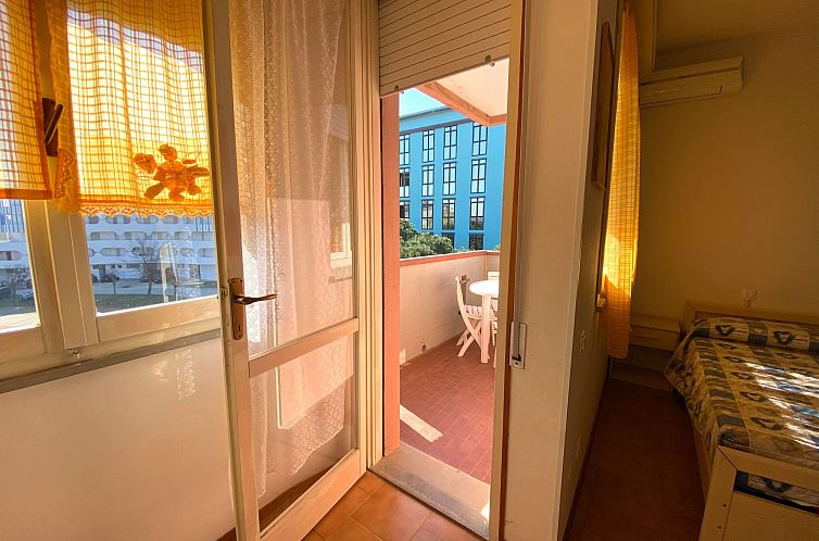 Appartement in Lido Delle Nazioni mit Kleinem Balkon