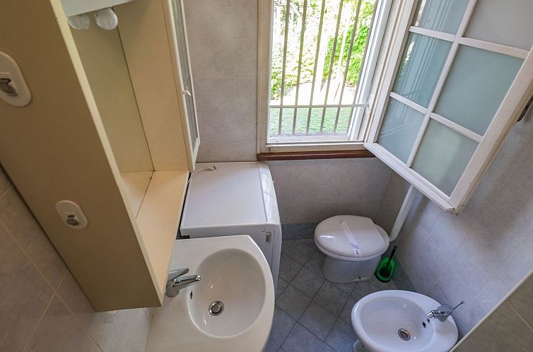 Vakantiehuis 3-Schlafzimmer-Villa mit großem Garten